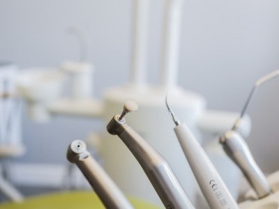 Ультразвуковая чистка зубов Ультразвуковая чистка зубов